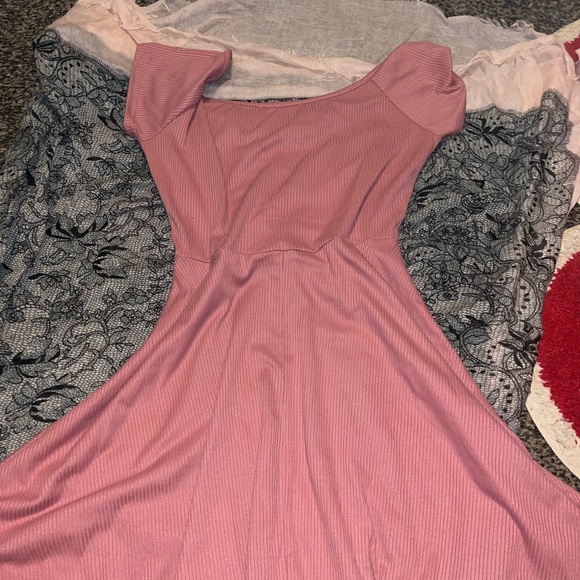 Pink Ruched Dress - Picture 3 of 3